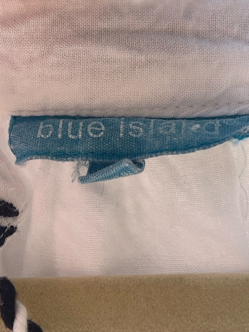 blue island White Tunic with Black Embroidered Trim Size M - Picture 6 of 14